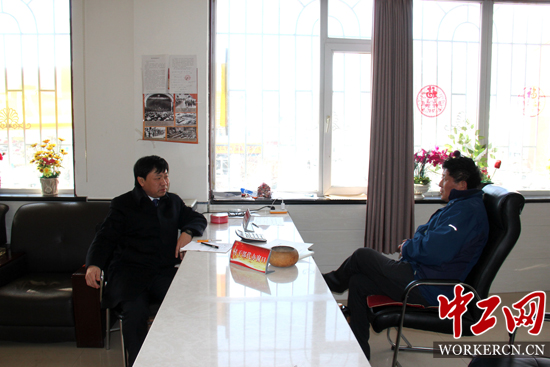 乎尔卡加村委会新任领导及其引领下的新气象